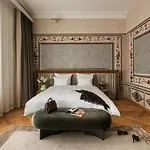 The House 14