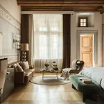 The House 14