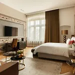 Hotel The House 14 5*